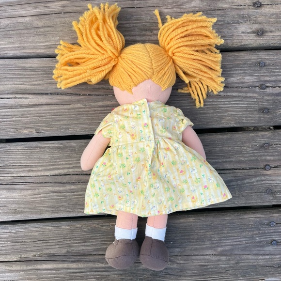 HOPSCOTCH RAG DOLL SOFT BABY DOLL YELLOW PIG TAILS YELLOW DRESS RED ACCENTS - Picture 3 of 8